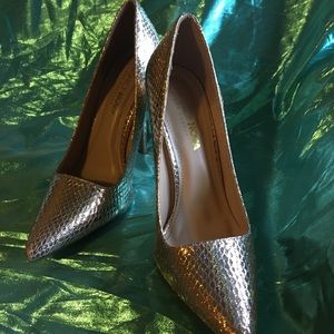Size 7 Fashion Nova Rose Gold Pumps